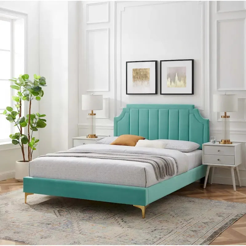 Lit plate-forme Queen en velours performant