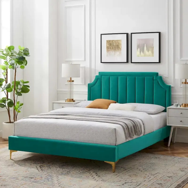 Lit plate-forme Queen en velours performant